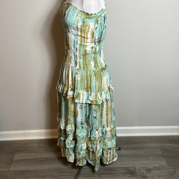 Strapless stretch green tie dyed boho ruffled dress - Picture 5 of 7